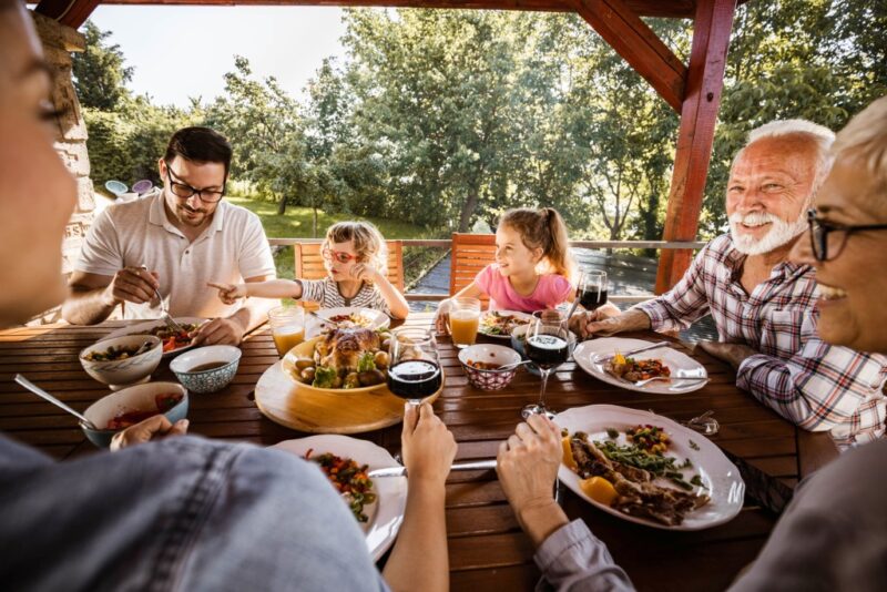 familys-lunch-on-a-terrace.jpg_s1024x1024wisk20c9yRCqvXPzWQvCgrX64mFamhpcNUBTyaALbv-MkkiIxw